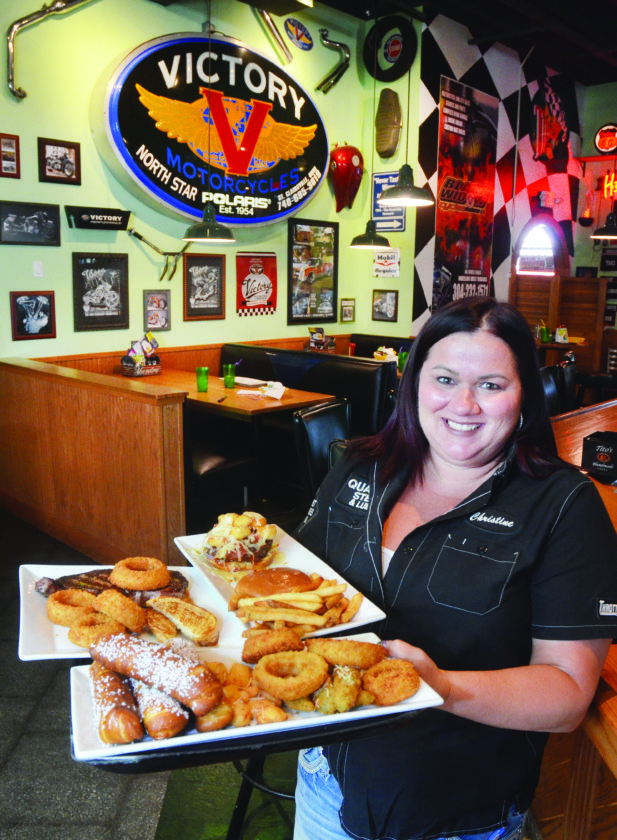 Quaker Steak Offers Tasty Wings, Ribs and More in Unique Atmosphere
